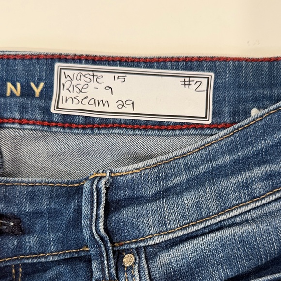 2/35$ ❤️White House Black Market Dark Blue Skinny Jeans - Picture 5 of 5